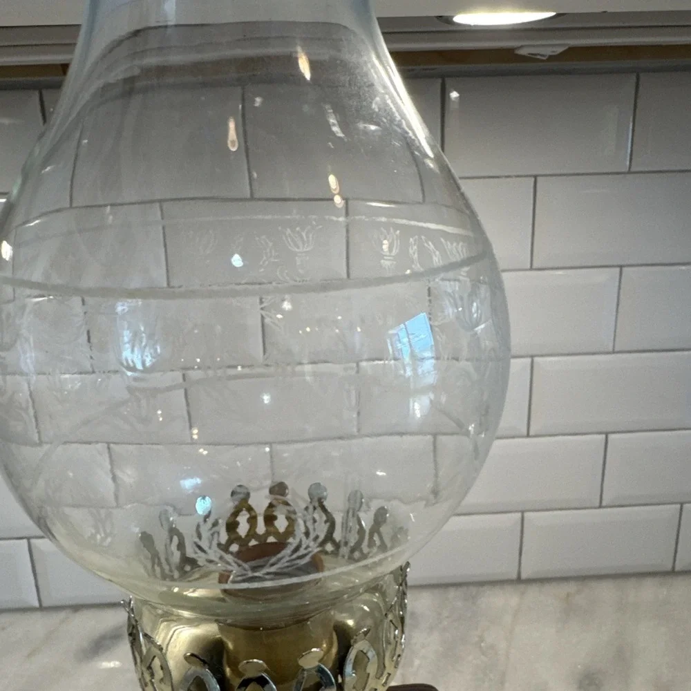 Vintage P&A Mfg‎ Co Waterbury Coral Red Oil Kerosene Lamp Sailboats Nautical